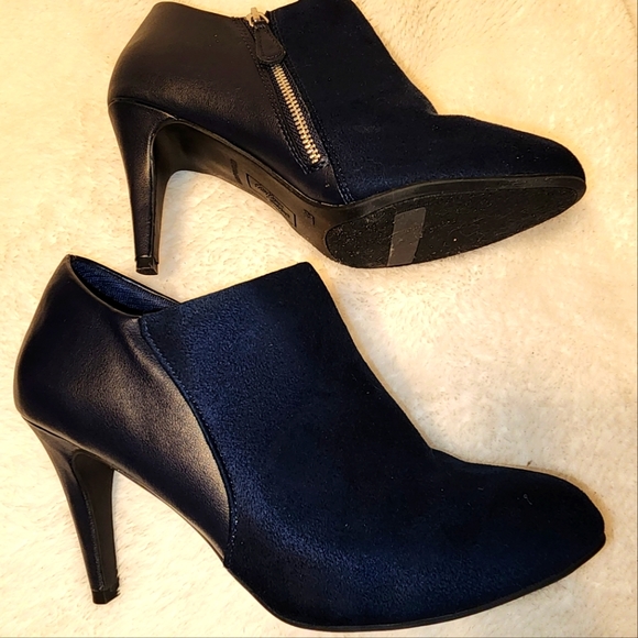 dexflex comfort Shoes - Booties